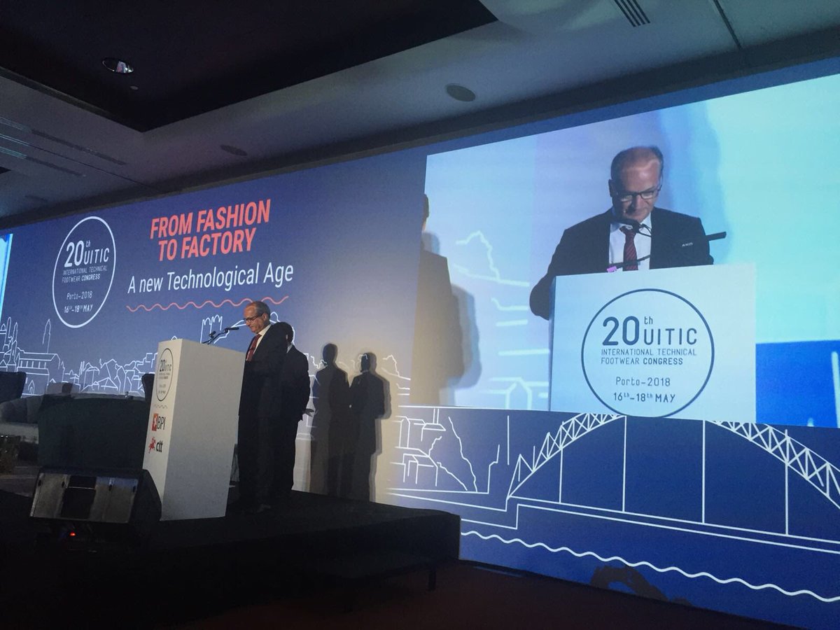InescopTech's tweet photo. Yves Morin, presidente de #UITIC y Leandro de Melo, director de #CTCP clausuran el congreso #UITIC2018 donde la delegación más importante ha sido la española con 37 delegados, seguida de China, Francia e Italia https://t.co/N6YjL9Xbrd