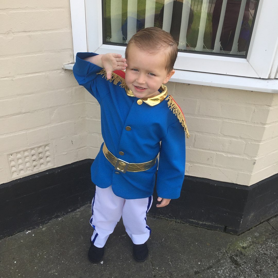 janiemc86's tweet photo. Jimmy ready for the Royal Wedding  @KensingtonRoyal https://t.co/t6bTCr26gd