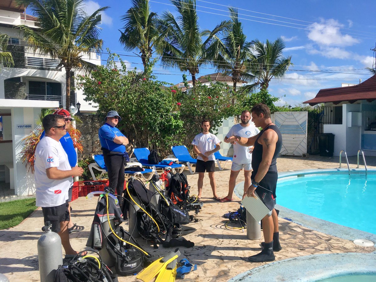 poola_g's tweet photo. May IDC is underway @CoralPointDive @PADI #bayahibe #DominicanRepublic #IDC #scubadiving #diveinstructors #LIVETODIVE https://t.co/IImWWc4Cyd