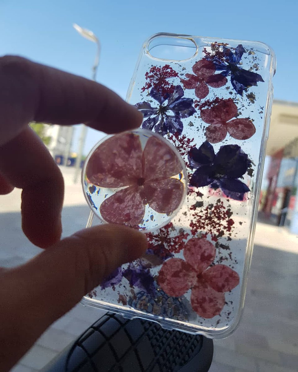 MarionCollee's tweet photo. Nouvelles coques florales de chez So seven 🌺🌻 @moodaccessoires https://t.co/oGAPqDeb6v