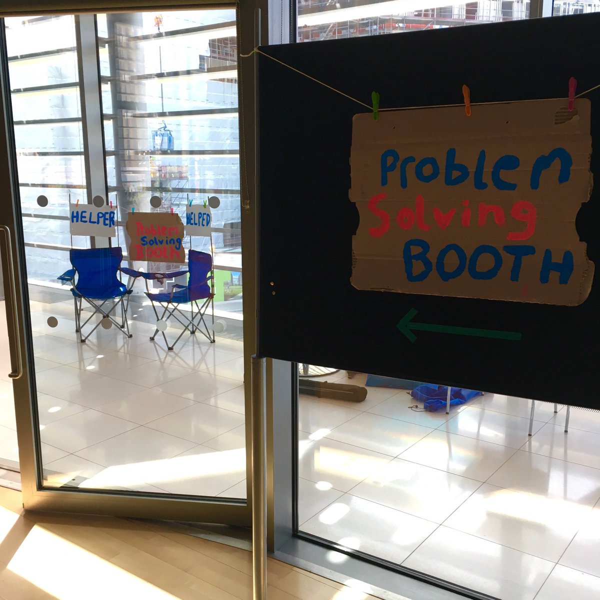 ThriveLDN's tweet photo. It’s stress-busting time here in #Brent with @Hestia1970 & lots of activities including a #problemsolvingbooth to help beat #stress & improve #mentalhealth
#MentalHealthAwarenessWeek #MHAW2018 https://t.co/d99C8u40X5