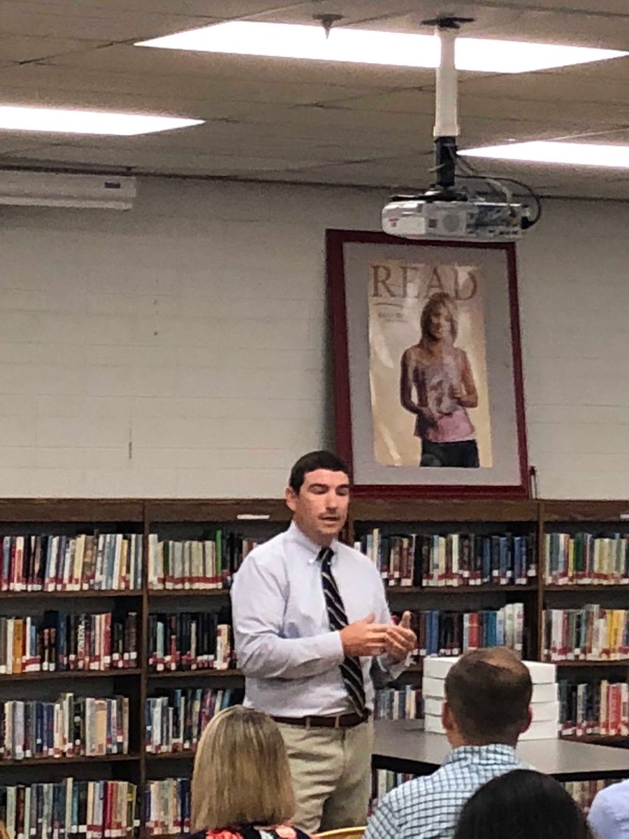 Mr. Corey Limburg, new principal at Ocoee Middle School meeting with the faculty for the first time. Welcome to OMS Me. Limburg.