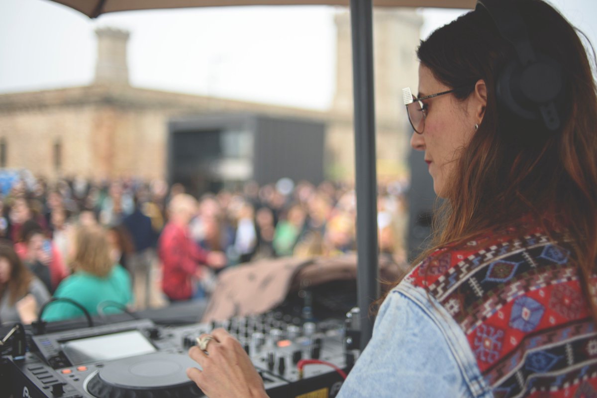 ¡Ya han llegado las primeras fotos del #VS12 ! Pásate por nuestro facebook y echa un vistazo a los fotones de Carlos Preil 👉bit.ly/2rQYhSn #VermutSolidario #BatirElRecord #HaveFun #HelpTheWorld