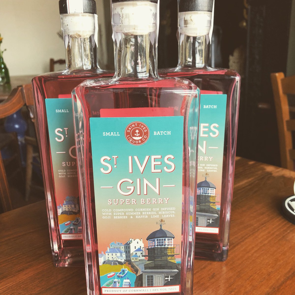 HalsetownInn's tweet photo. So this has just arrived from @StIvesGin and its AMAZING 😍 https://t.co/digfSfmX16