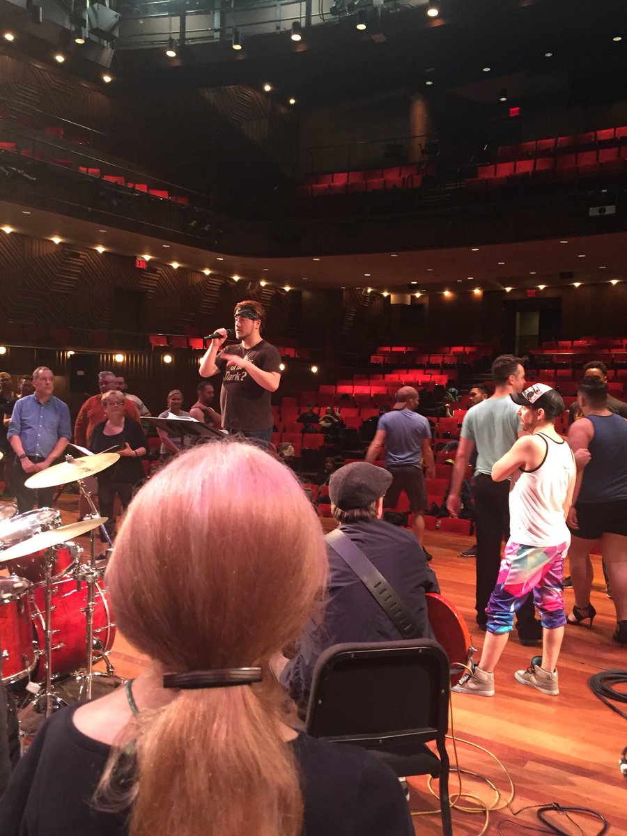 AngelCitySings's tweet photo. Thank you @nycgmc @charliebmusic for such a joyful welcome last night! We’re gonna rock the house together. https://t.co/qthXjxl8bF