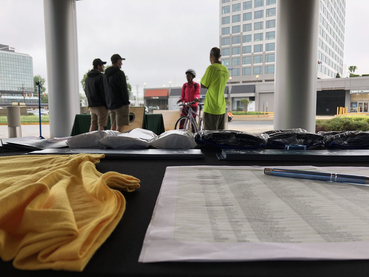 TransitMatt284's tweet image. At #Biketoworkday2018 is under way in Tysons! If you aren’t on a bike in the rain, what are you even doing with your life? 🚲☔️ @BikeToWorkDay @tysonspartners @bikeshare