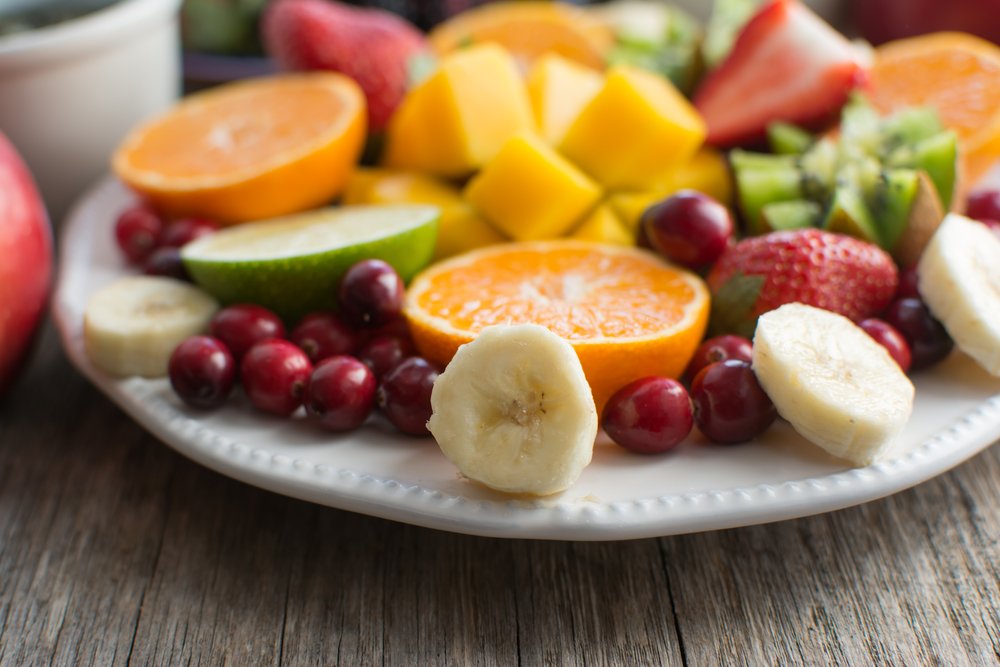 Ramazan geldi! Gezgin Damaklar olarak sahur tavsiyeleri vermezsek olmaz tabii. Sahurda meyve, kahvaltılıklar, kuru yemiş ve lifli yiyecekler gibi sizi uzun süre tok tutacak hafif şeyler yemeyi ve bol bol su içmeyi unutmayın!