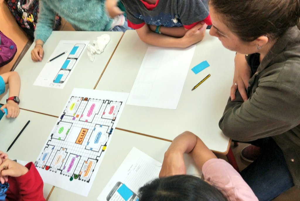 GomezAconPaloma's tweet photo. #funfriday today was about investigation and murder... Oral practice with lots of mistery and strategies... With @nicolecpd15 and @carson_creehan at @ceipscristobal #gamesinclass #yogamificabaynolosabia #gamificación #gaming https://t.co/m4ugB1uftH