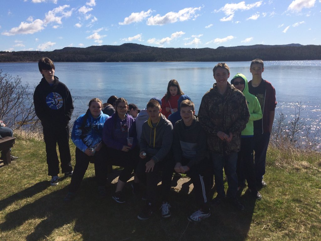 kampbell66's tweet image. @TATwolves @NLESDCA Beautiful day to take Math 9 outside #reallifemath #math9 #mathinaction