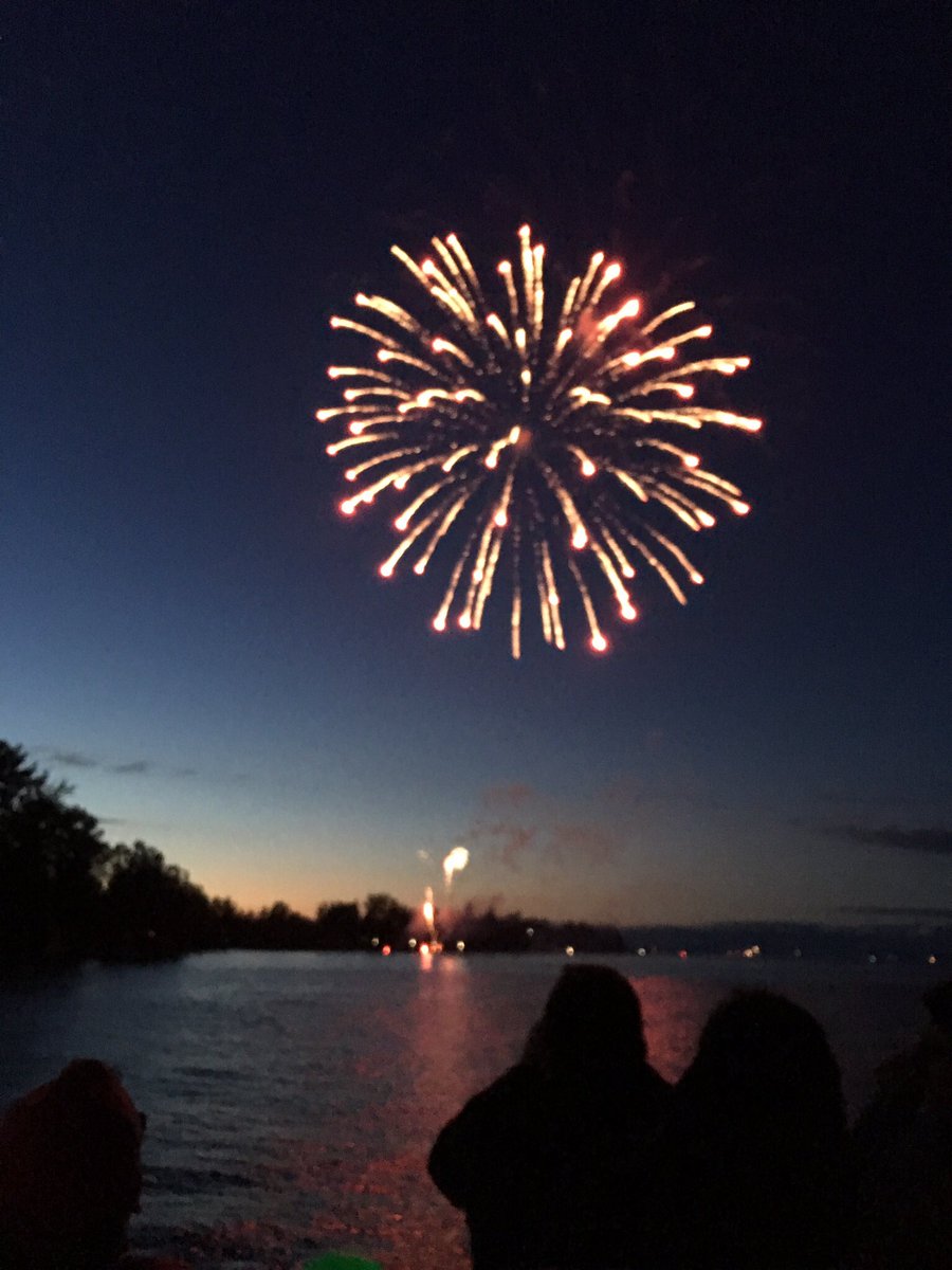 Woo hoo!!! Let the long weekend commence! 
Start it off with us at The ROM and with a sweet DISCOUNT! 
Save $5 off Admission to #FNLROM: 
Cottage Country
Buy your tickets online and enter promo code SAVE5.
The link to our webpage is: rom.on.ca/en/whats-on/fn…