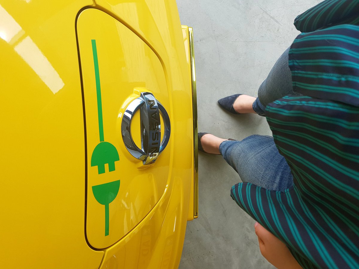 the rEvolution 🚘🍃

#Nissan #electriccar #TiranaLastMile #ecofriendly #charging #EV