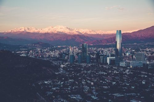 leavingusa's tweet photo. Is Chilean Spanish even Spanish? Check out my ultimate cheat sheet for speaking Spanish in Chile! https://t.co/LYzq2DVA5Z https://t.co/rX4A6nuEtY