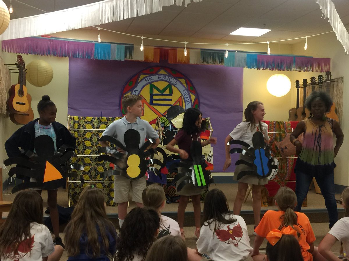DeFreesWills's tweet photo. Fun with the storyteller at BAMfest @SchenckSchool https://t.co/dsEe7Gimz6