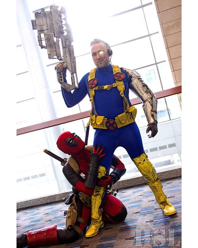 WorldOfHSL's tweet photo. Heading out to see #Deadpool2 this morning!
🦄
#Deadpool - @t_poolio
#Cable - @dannylantern
🦄
#deadpoolcosplay #cablecosplay #maximumeffort #chimichanga #cosplay #marvel #marvelcomics #wadewilson #ryanreynolds #joshbrolin #deadpoolweek #cosplayphotogr… https://t.co/vnpzLi7yqy https://t.co/fweUacSLDw