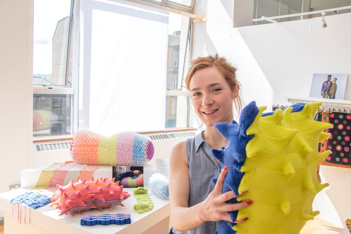 dundeeuni's tweet image. Don&apos;t miss these and 300+ fantastic pieces of stunning art, design and architecture on display tonight! #DJCADDegreeShow
uod.ac.uk/2HzomLu