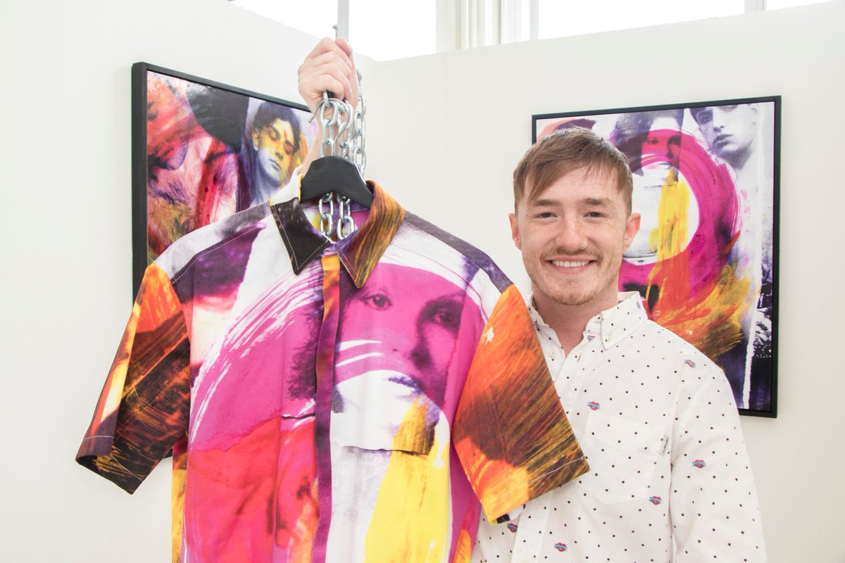 dundeeuni's tweet image. Don&apos;t miss these and 300+ fantastic pieces of stunning art, design and architecture on display tonight! #DJCADDegreeShow
uod.ac.uk/2HzomLu