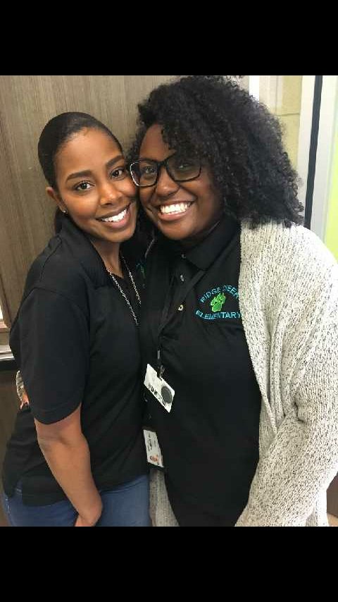 MarKe_Cub's tweet photo. #MatchyMatchy #SpiritWeek at @HumbleISD_RCE for our cubs! #STAAR #CubCommunity #CubUNITY @joellealrce @JennJacobs12 https://t.co/cQ2dFOPKMM