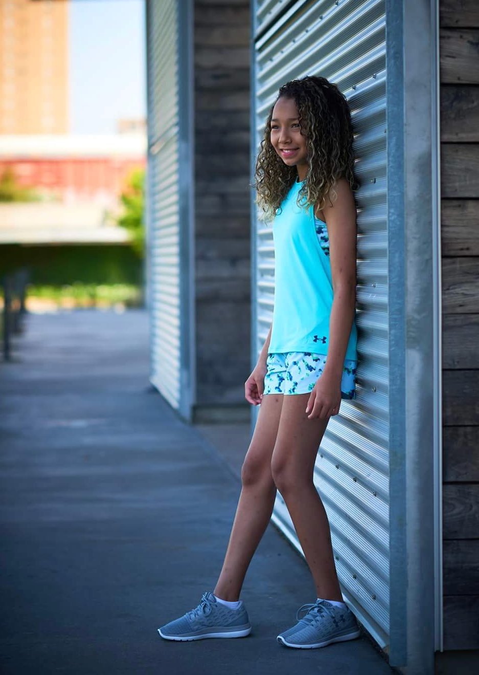 Hibbett sports deals under armour