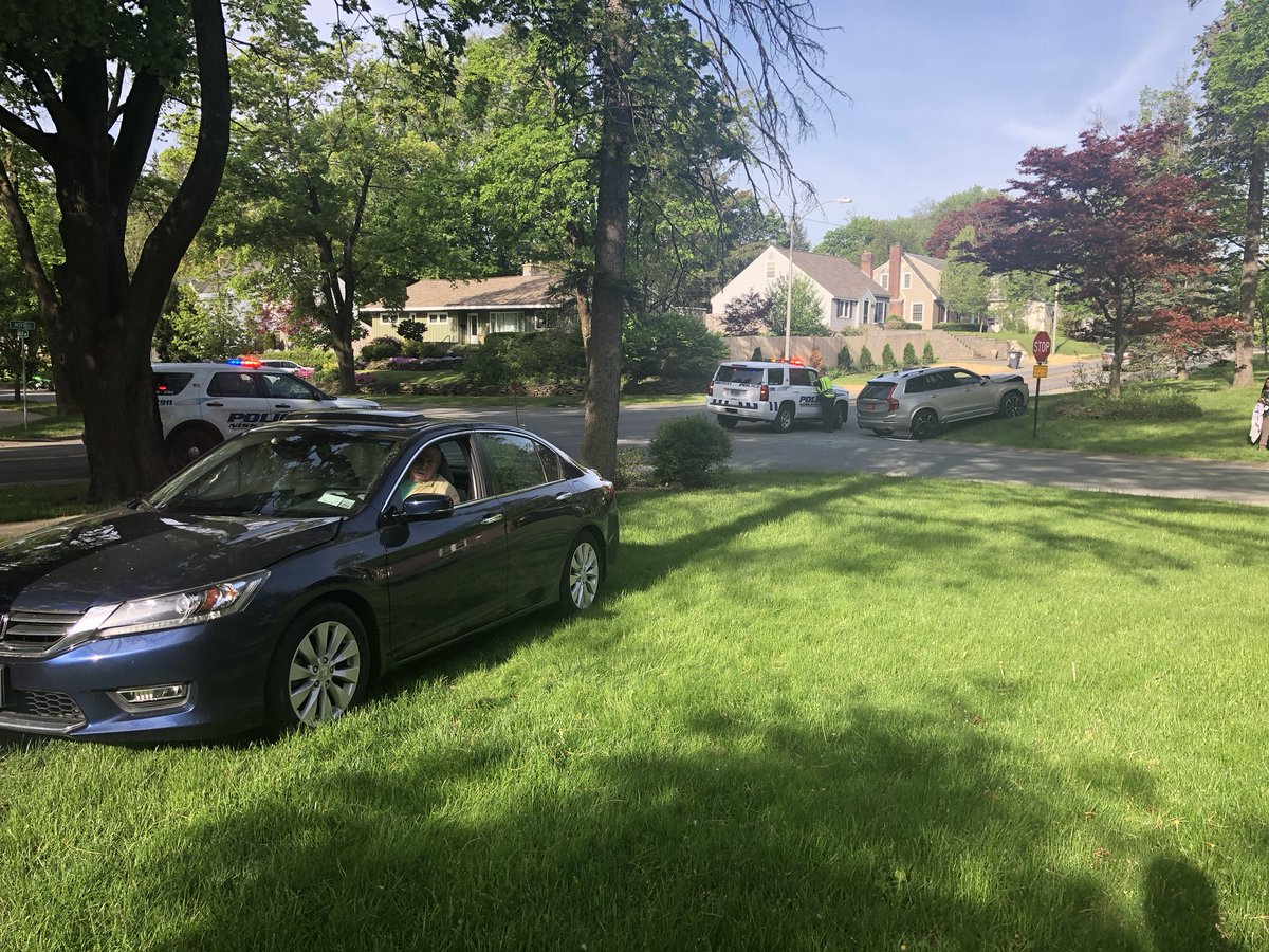 No injuries were reported after witnesses say an elderly man ran a stop sign and crashed into another car on Nott Street in #Niskayuna: dailygazette.com/article/2018/0… #518traffic