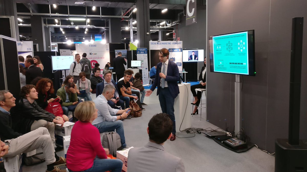 Mikamai's tweet image. L'intervento di Bernabò Visconti di Modrone, CEO di #ArtShell, in cui ci racconta come gestire e condividere le opere d'arte attraverso un'app digitale. #TechnologyHub @TechnologyHubMi