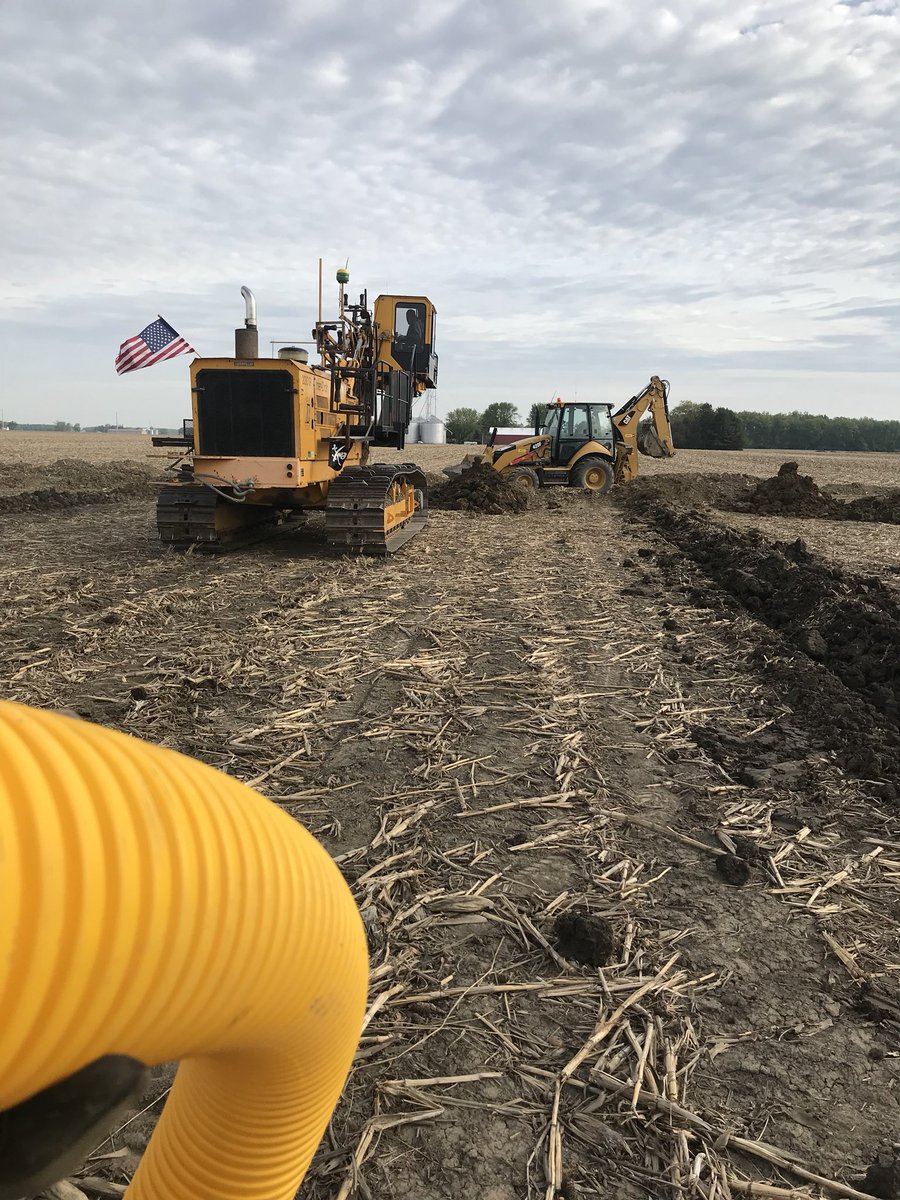bprofit09's tweet photo. Humping tile on this here Friday! #interdrain #tile18 #plant18 https://t.co/1xOCPJ9Ix0