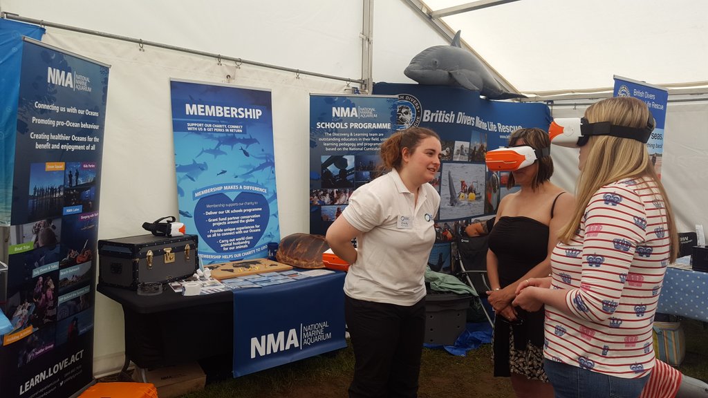 More virtual reality with <a href="/NMAPlymouth/">National Marine Aquarium</a> @MarineRose94
