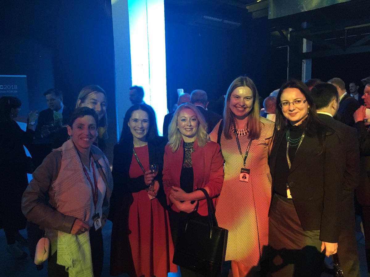 DovileSukyte's tweet photo. Good to be back at #Globsec2018 & discuss emerging issues in security & IR. #ladiesinsecurity #ladiesinpolitics #halfthesky #newgeneration @JihadoScope @UA_Analytica #HannaShelest #LjubicaPendaroska #MarinaKostic #LauraTatarelyte https://t.co/DCTn16x6e9