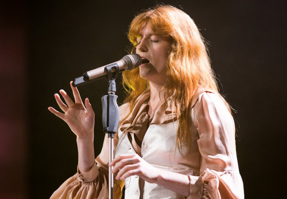 After two years Florence + TheMachine’s announce the fourth album“High as Hope”impatiently awaited by Florence Welch’s fans worldwide. “High as Hope” should go out on the 29th ofJune 2018 and should beten tracks long. consequenceofsound.net/2018/05/floren…