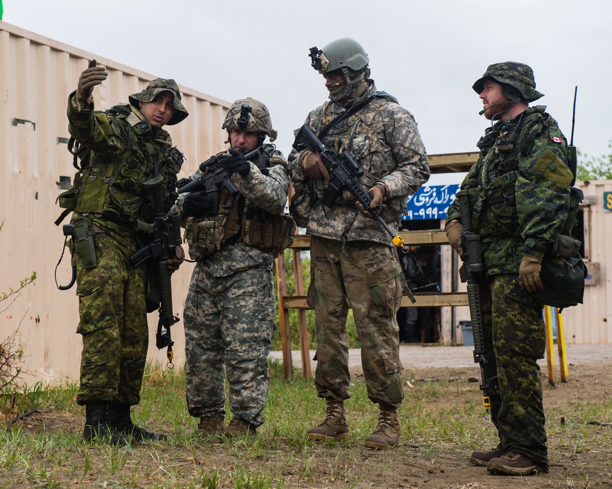 CanadianArmy's tweet photo. New photos from the field at Exercise #MAPLERESOLVE 2018! https://t.co/tcs1BUtLXM