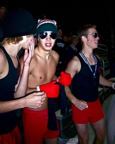 wednesday_7's tweet photo. #IVoteTopBBMAs #topBBMAs #BBMAs
то ли жарко, то ли холодно https://t.co/VnXLkjlt7M