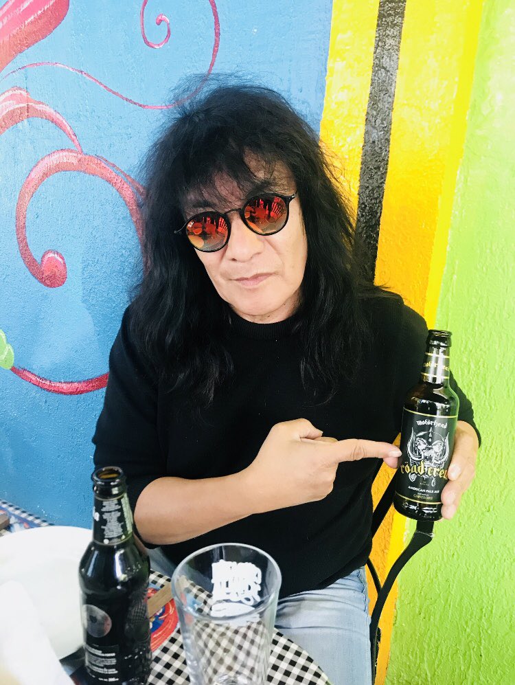Esquina_BsAs's tweet photo. Llegó el viernes y hoy les recomendamos para este calor la cerveza oficial de @myMotorhead la @MotorheadM #RoadCrew , es deliciosa no dejen de probarla! #Beer #ChelitaDeMotorhead #Rock #ViernesDeBeber https://t.co/QxBbG6AE2U