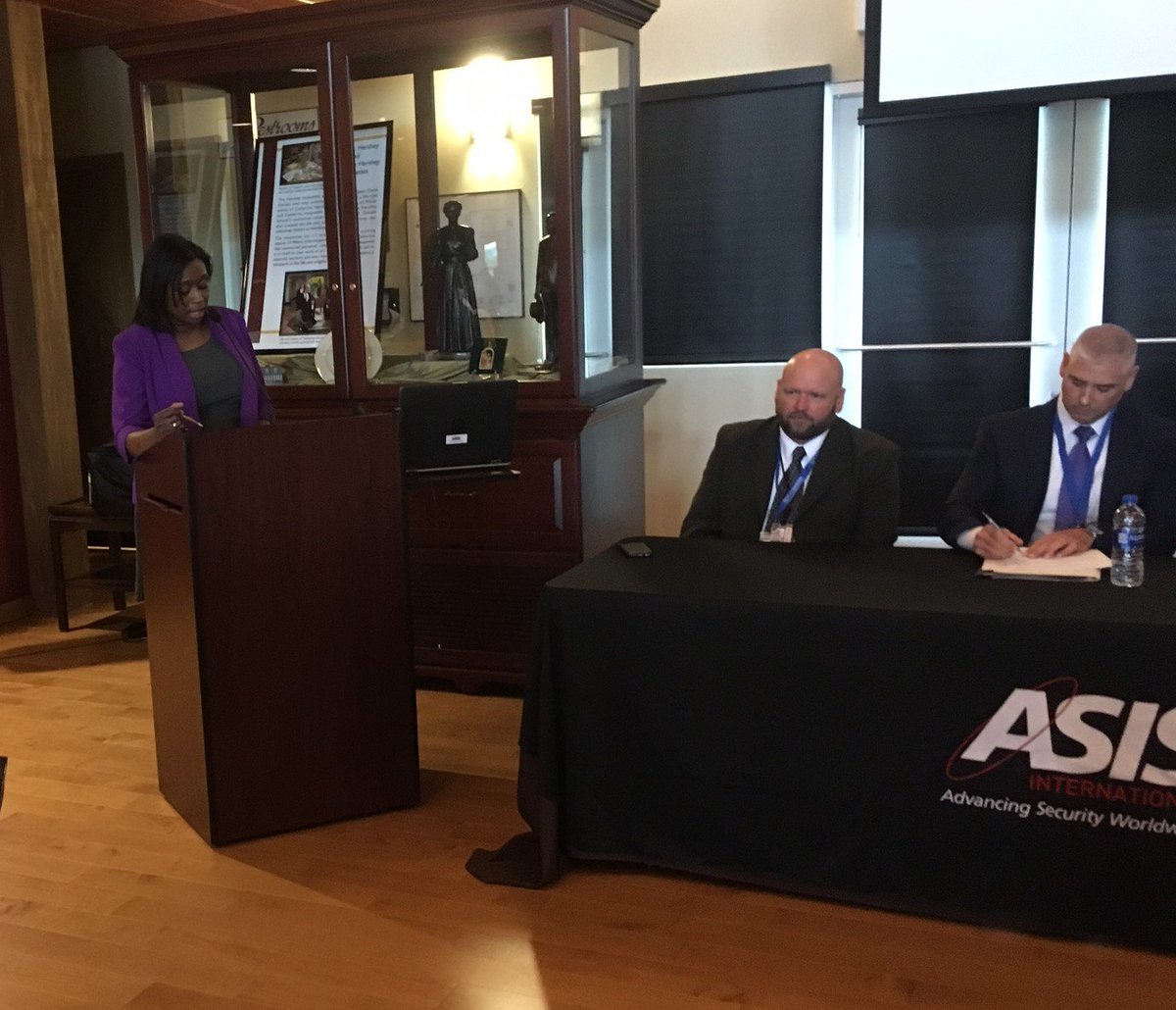 PA_ASIS_079's tweet photo. Valerie Pritchet, Anchor &amp; Reporter for @abc27News moderating our Panel Discussion and Town Hall on #SchoolSecurity! Great discussion from our security experts! #MyASIS https://t.co/wndB5DtChz