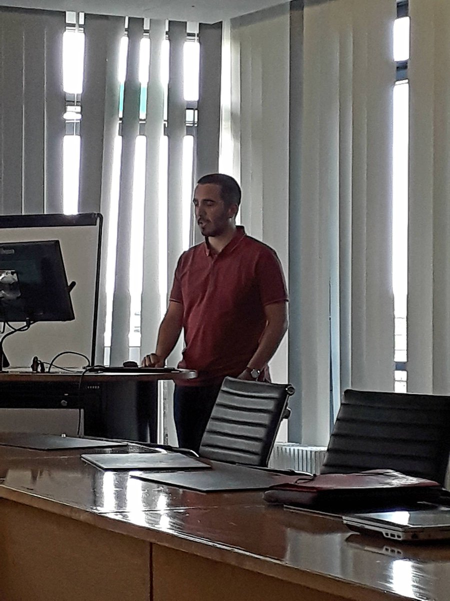 ITN_RAMP's tweet photo. And now @Diogo_M_Melo from @unihh and @desy is up presenting his #RAMPproject #PhD, telling us about #membraneprotein purification and dialysis buttons. https://t.co/0pEs0gmAL5
