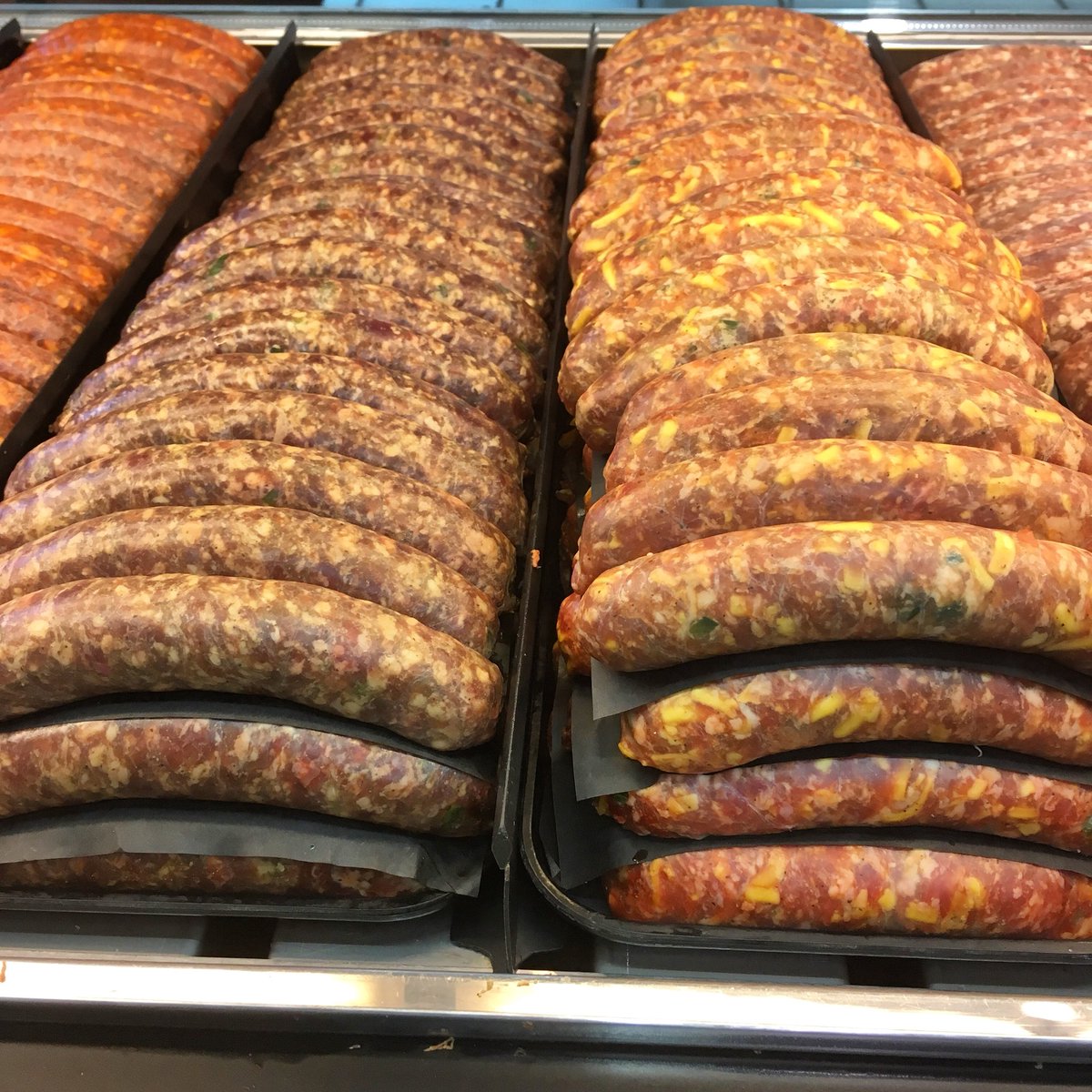 KitchenSprout's tweet photo. #LongWeekend #Toronto Run 🏃 to .@dilisos LOCATED IN @StLawrenceMkt #ShopLocal
#MakeItASausageParty #HotItalian #MildItalian #HoneyGarlic #Chorizo #MerguezSausage #TurkeySuasage #BreakfastSausage #OktoberfestSausage #HomeChef
#CheersFromToronto🍾🥂🍾 https://t.co/xpU5xV8InZ