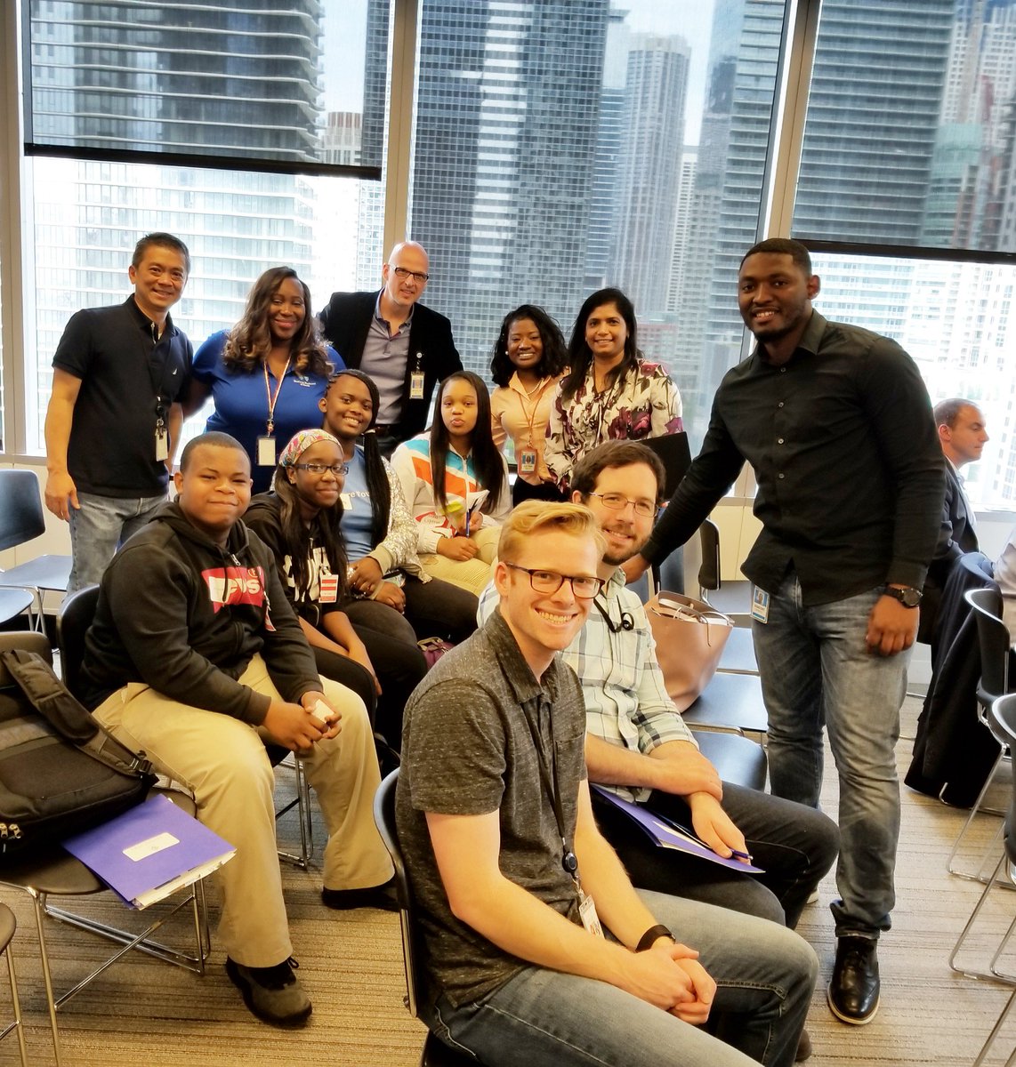 LmarieAsad's tweet photo. Excited to volunteer as an Ideation lead with @Chi_Voc High School students along w/ @lumitynpo at @BCBSIL for our innovation challenge! Future leaders creating health apps. 
#BlueCorpsIL #STEM1DC https://t.co/Ps5FWi3Nm0