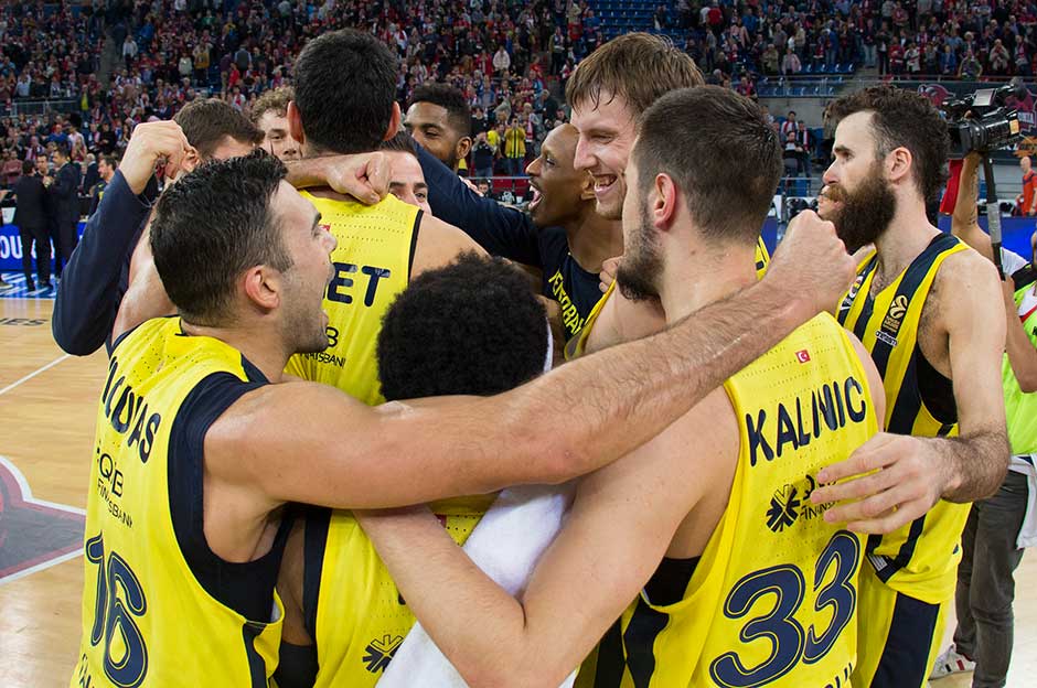 MAÇ SONUCU | Fenerbahçe 76-67 Zalgiris

ÜST ÜSTE 3. KEZ AVRUPA'NIN EN BÜYÜK BASKETBOL ŞAMPİYONASI'NDA FİNALDEYİZ! AİT OLDUĞUMUZ YERDEYİZ. 👏
