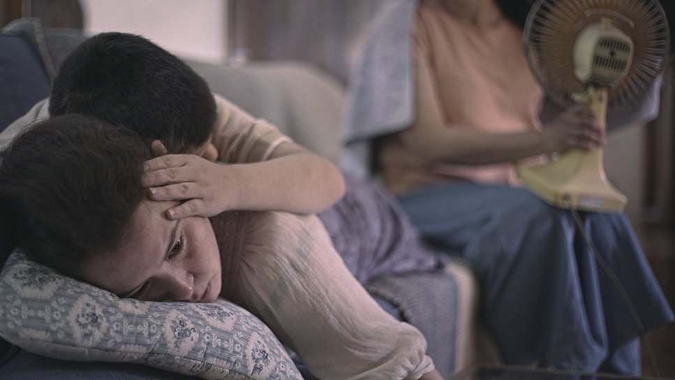 zoombackcine's tweet photo. "El Verano del León Eléctrico", corto chileno ganador de la Cinéfondation de #Cannes2018 , tiene disponible un primer adelanto. Revísalo aquí: https://t.co/QmMSzkU9Gw https://t.co/I2IJe4Q8vm
