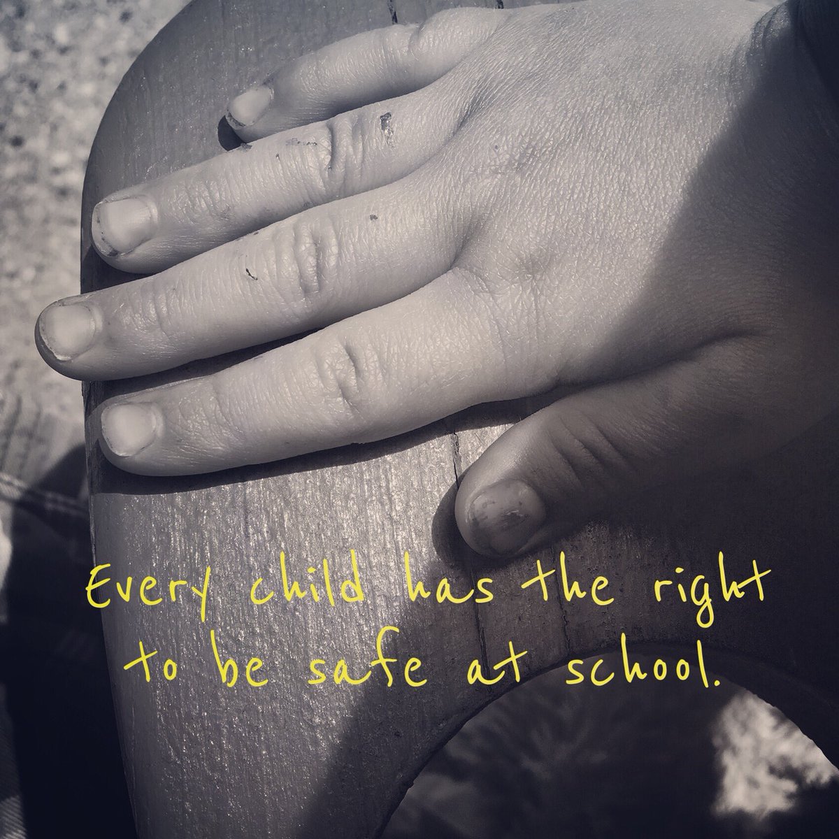 SisDivSav's tweet photo. #santafe #guncontrol #gunsafety #momsdemandaction #saveourkids #gunviolence #schoolshooting #stopsenselessviolence https://t.co/z1TG8dTWEW