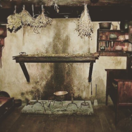 JFernadezSierra's tweet image. Es el #DiaInternacionalDeLosMuseos y para rendir homenaje os damos a conocer los diferentes #MUSEOS que no #tradicionales ya hay mucho tipos de museos. Si quieres saber donde esta visita nuestro instagram
#Origami #salerosypimenteros #encajeyblonda #brujas #carrozasfunebres