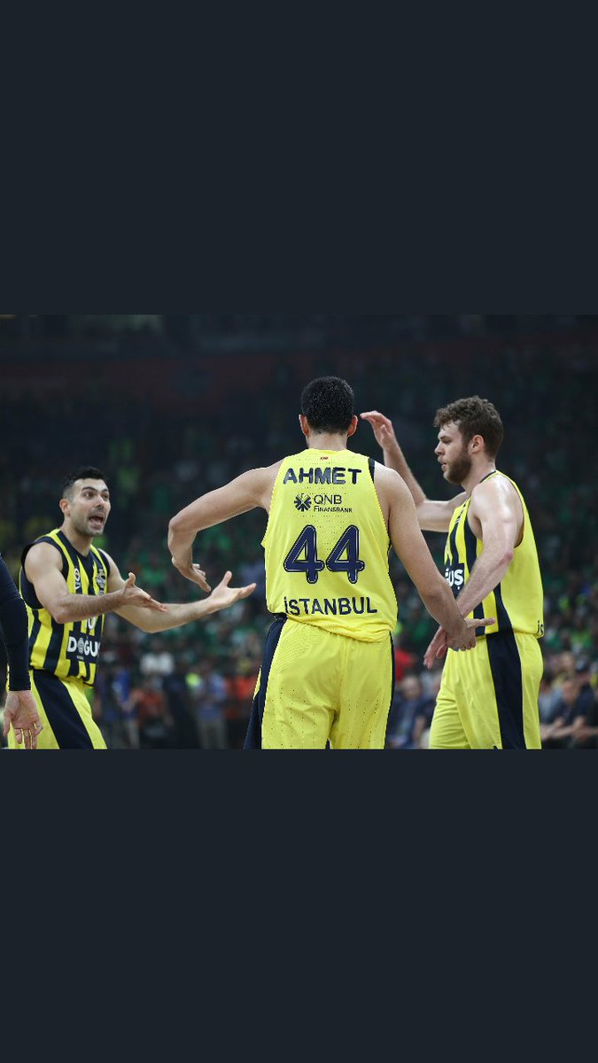 muratcalisirr's tweet photo. Yine #FİNALDEYİZ
Maç Sonucu | @FBBasketbol 76-67 Zalgiris Kaunas. Tebrikler Fenerbahçe Doğuş! 👏 #NeverEnough #F4GLOR  👏 https://t.co/Qq4bog6zlk
