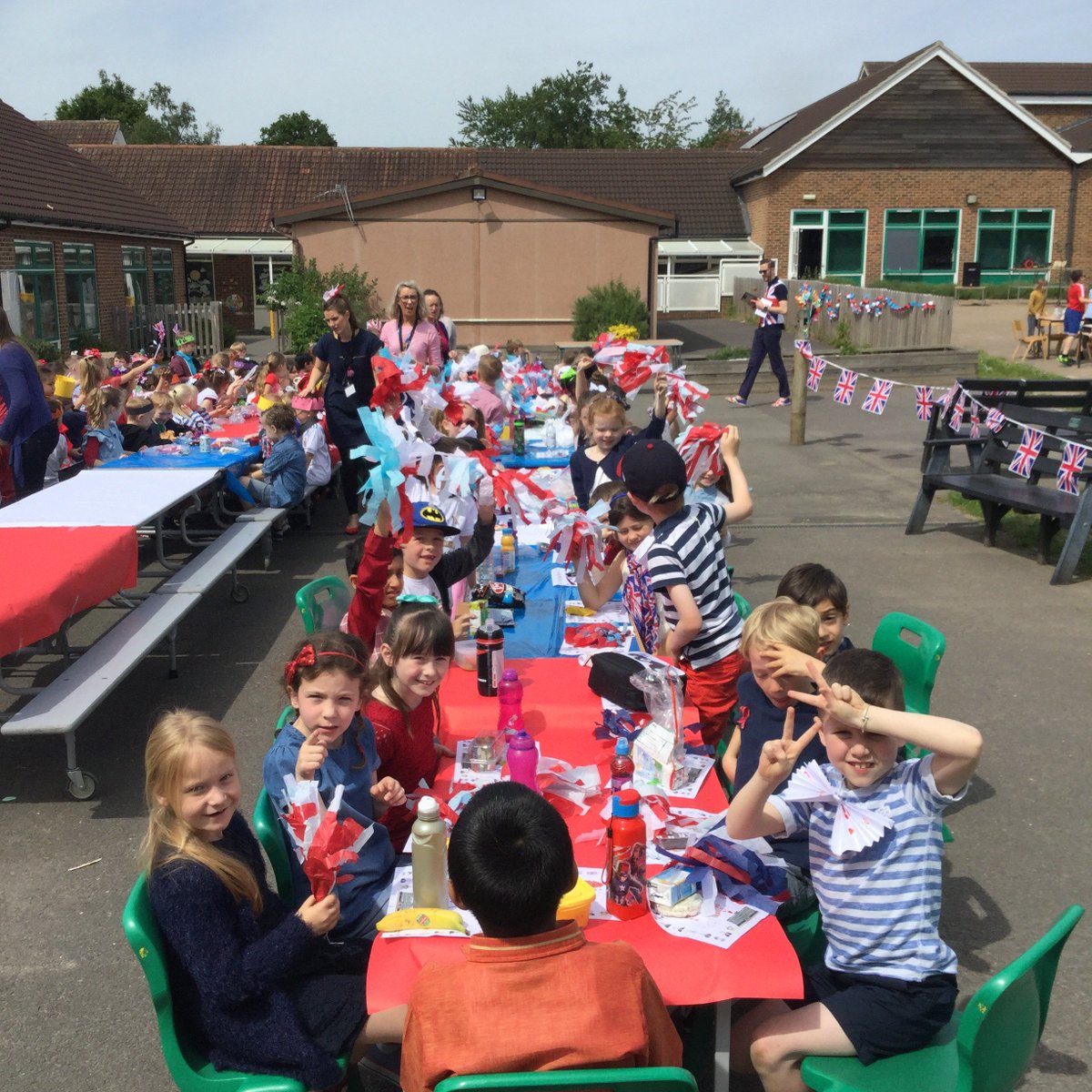 HSPrimary's tweet photo. A wonderful day of Royal Wedding related activities, topped off with a super Street Party! The children had a fantastic time and looked so smart in all their clothes #RoyalWedding2018 https://t.co/MAyjTifxbB