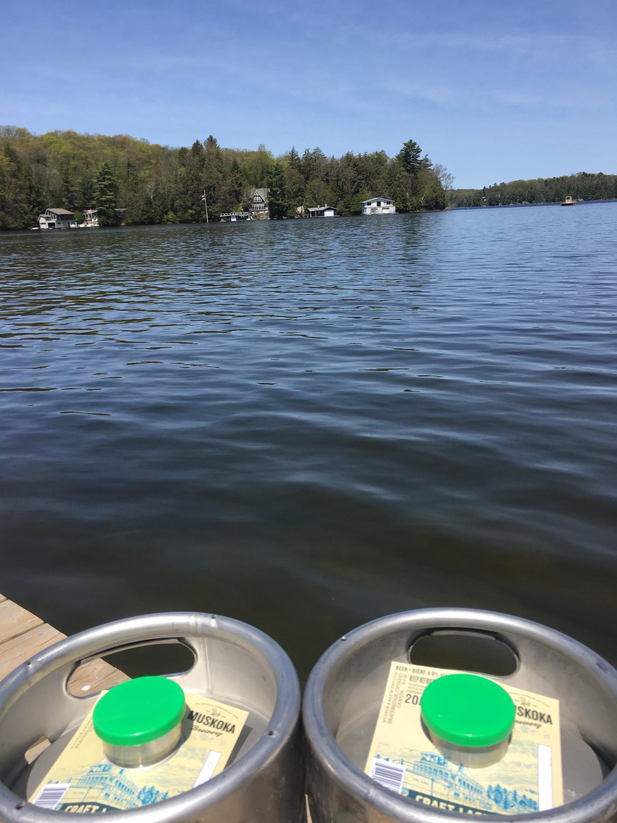 AdventuRor17's tweet photo. .@MuskokaBrewery is busy delivering beer for all those thirsty #DocksideDraught members before the long weekend begins! Bring on the summer weather! Cheers to the long weekend! https://t.co/hcaUZTNAs2