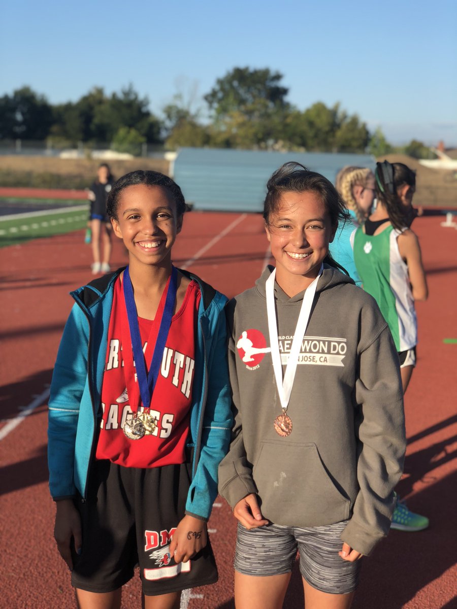 Congratulations to 6th graders Kendra (yes, she's my daughter) and Kaelyn for finishing 1st and 3rd at the WVAL League Championships in the High Jump! Good Luck at the county meet next week!
#usdlearns #dmseagles