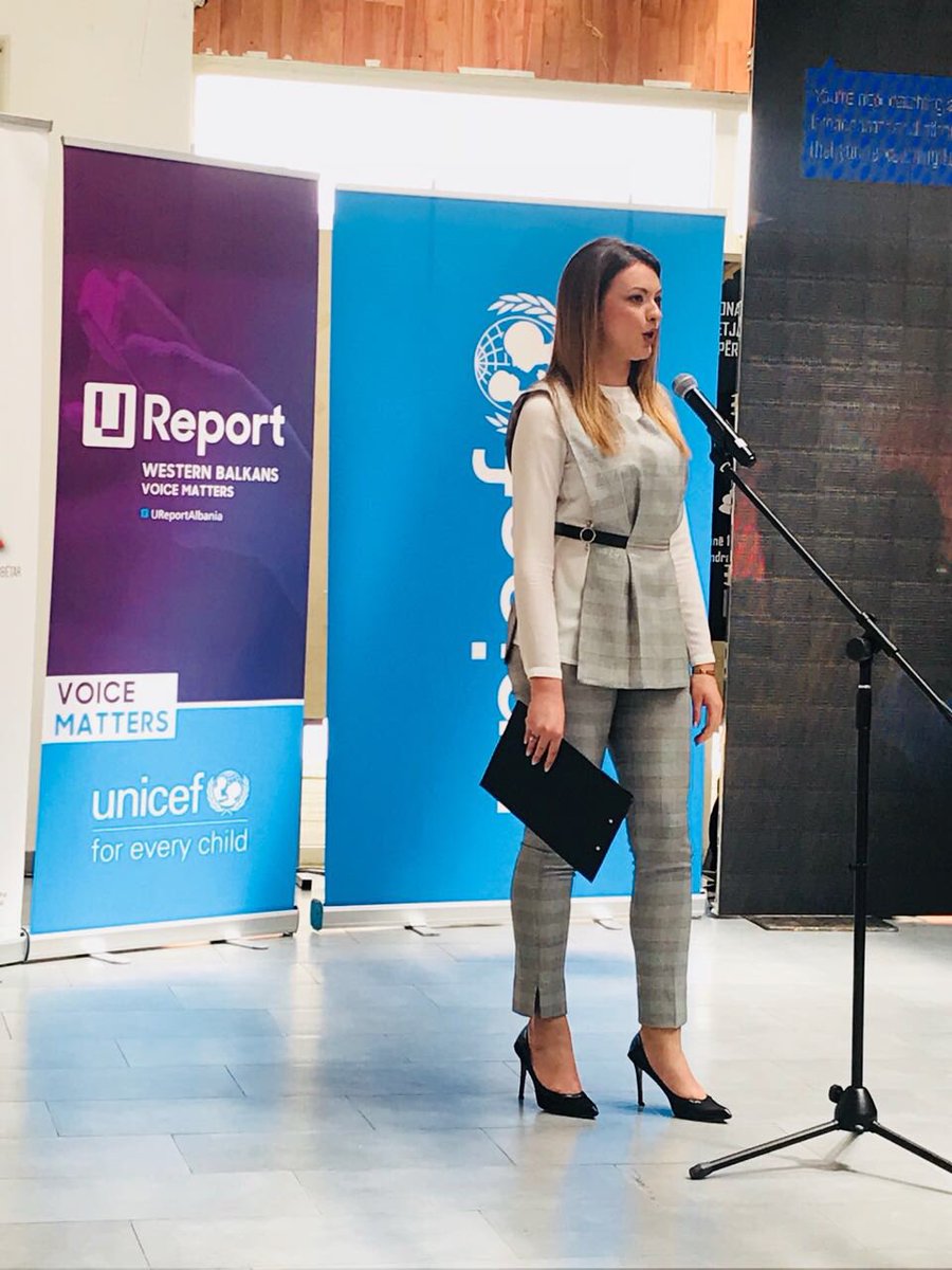 lori_haxhiu's tweet photo. “YOU REPORT” 🗣 - platforma online, e cila do ta përcjellë zërin e të rinjve 👫 në strukturat vendimmarrëse!
MASR & UNICEF prezantuan këtë instrument, që si funksion kryesor të tijin ka transmetimin e sondazheve në kohë reale.
#youreport #voicematters 👇
https://t.co/JH6bSE0044 https://t.co/r5eZvPjZue