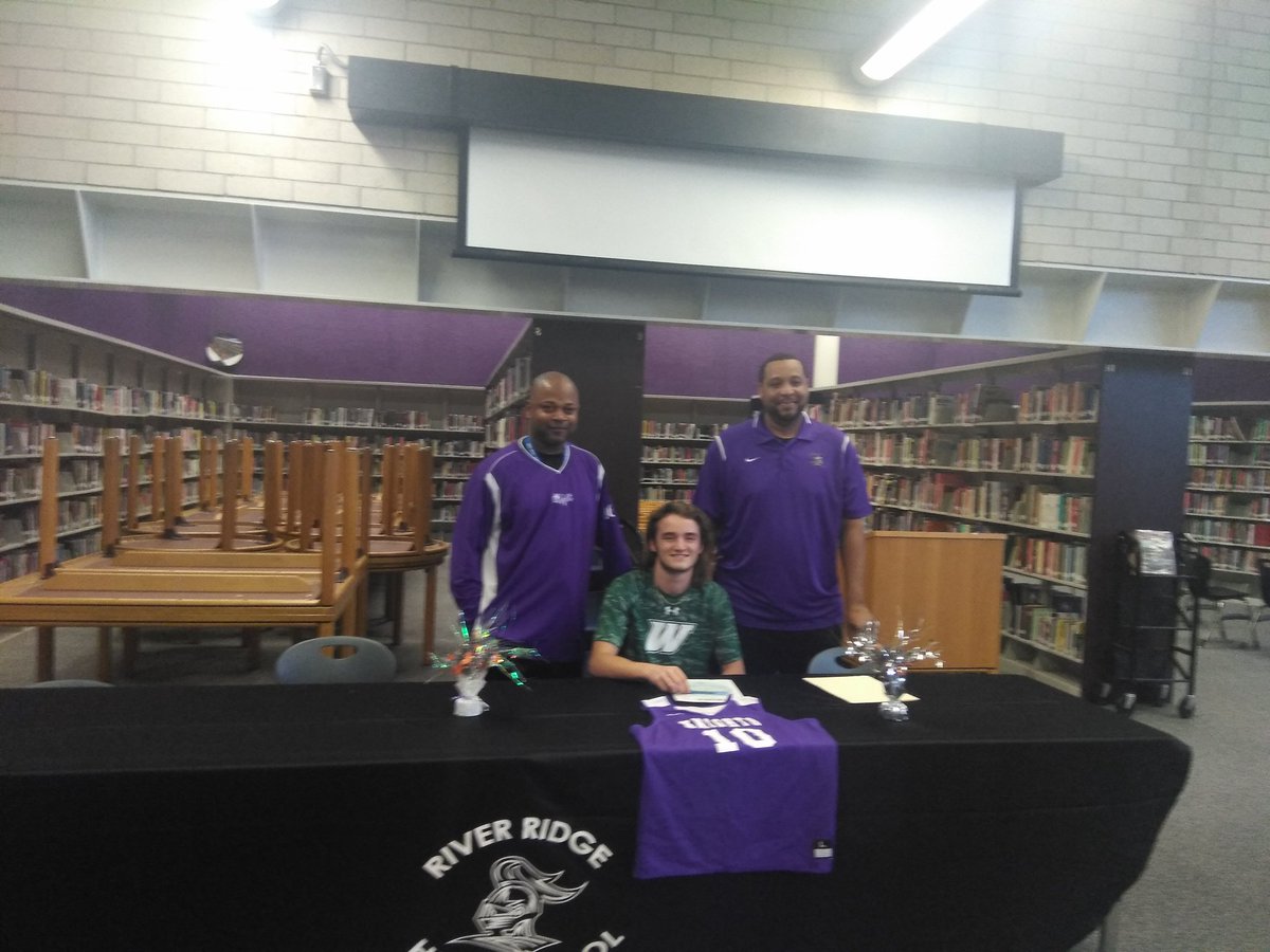 theridgebball's tweet photo. Congrats to @kodyharper_2 and the Harper family on Kody's signing.  We are very proud of you and looking forward to seeing you compete at the next level. @WIUWarriorsMBB @rrhsknights https://t.co/nbp21XOuyQ