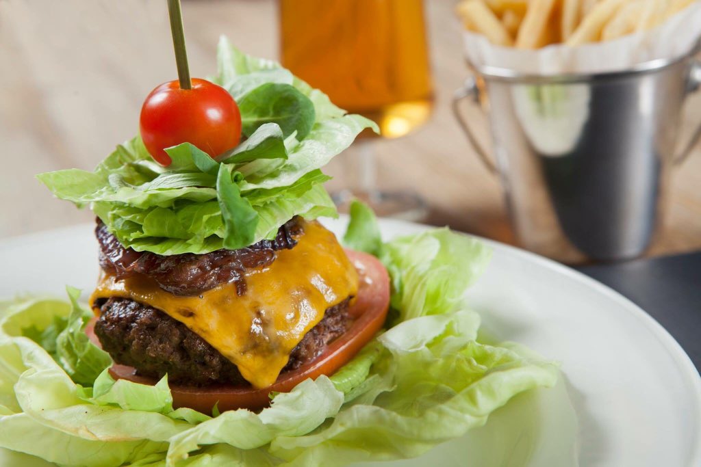 HogansPalma's tweet photo. Esto es lo que se llama #BurgerTime #HogansPalma #GourmetBurger #Burger #Palma #PleasuresOfLife #BurgerLovers https://t.co/PuLHs9MDVd