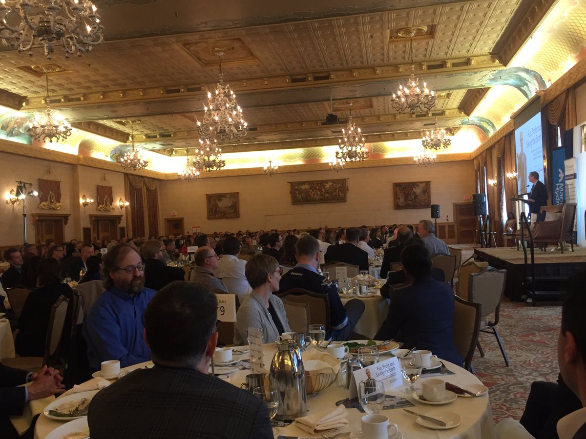 XploreBusiness's tweet photo. What does a Green Economy mean to Manitoba? Opportunities include investments, competitive advantages, and jobs but there are also challenges to overcome! @TheWpgChamber luncheon with @IISD_news Scott Vaughn. #ConnectingMB https://t.co/Nqkrxr2T4p