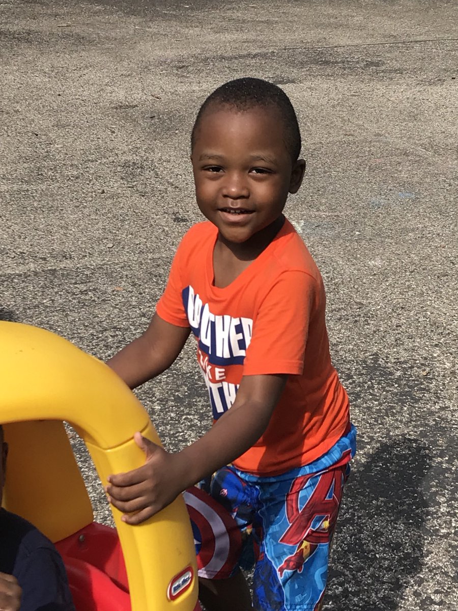 MsHadleysClass's tweet image. Water day fun!