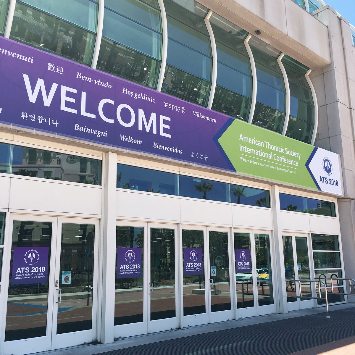 atscommunity's tweet photo. #ATS2018 starts today! 500 sessions, 800 speakers & 6,700 abstracts/case reports all in one place: https://t.co/YUjcFYgjLS https://t.co/gaNk1vTDqQ