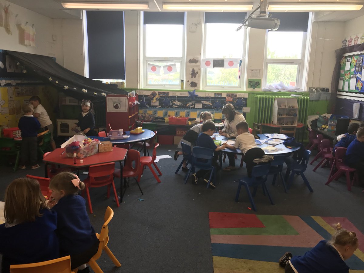 CSC_Addysg's tweet photo. What a wonderful afternoon @atbarryisland- Ive been to Greece, Peru, New Zealand, Japan and China! Marley leading the Haka and being a part of the Chinese Dragon dance were my highlights! Thanks all staff, pupils and Mr Gilbert! @CSCJES @glavinhead #creatingtheclimate https://t.co/Y7eIlyzfQm